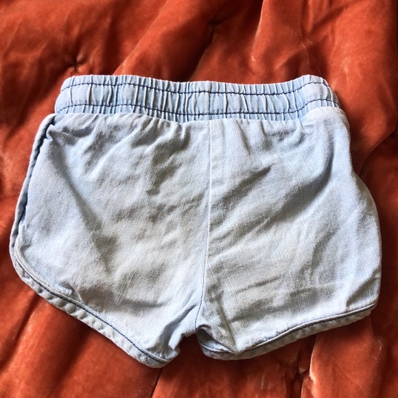 Shirts - Picture 3 of 4